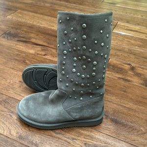 UGG AUSTRALIA S/N 1006216 Rock Star Studded Tall Zip Gray Boots Women’s Sz 7